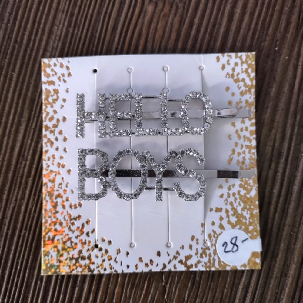 Beautiful rhinestone hair pins 💕